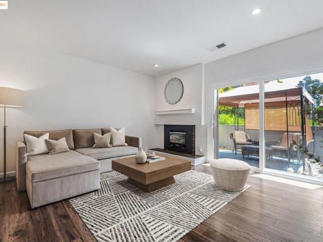 Townhouse for sale in Hayward