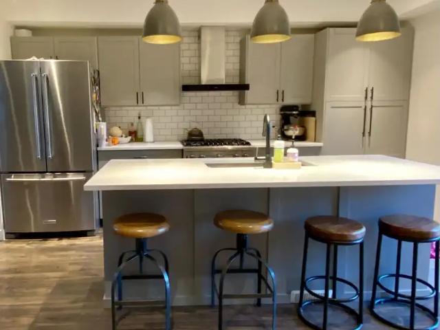 Apartment for rent in Highland Park, Calgary