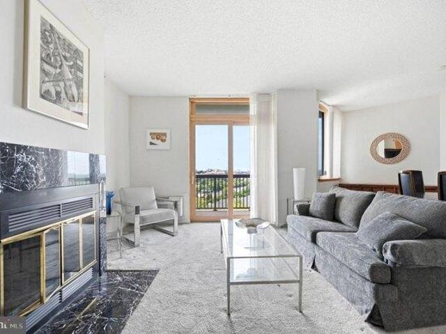 Condo for sale in Highland Park, New Jersey