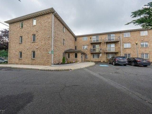 Condo for sale in Hillside, New Jersey