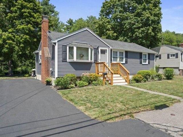 House for sale in Holbrook, Massachusetts