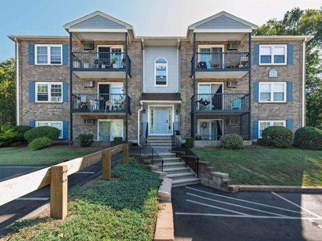 Condo for sale in Holbrook, Norfolk County