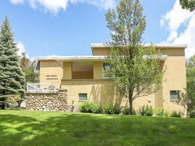 Condo for sale in Holden
