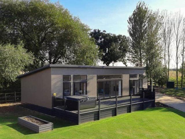 Park Home for sale in Swinethorpe, North Kesteven