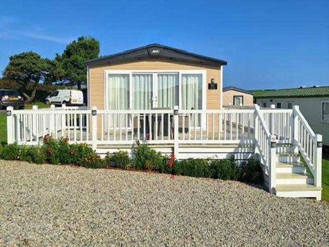 Park Home for sale in Trevelgue, Newquay