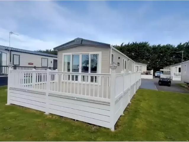 Park Home for sale in Curlew Green, East Suffolk