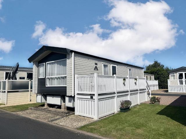 Park Home for sale in Tiddington, Alderminster
