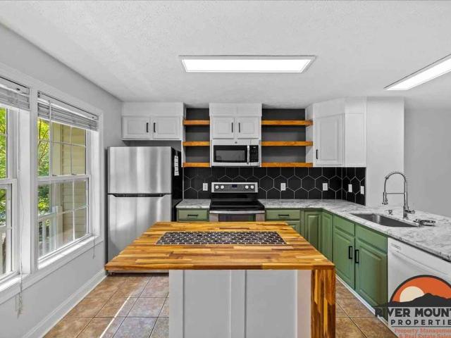 House for rent in Henley Place, Christiansburg