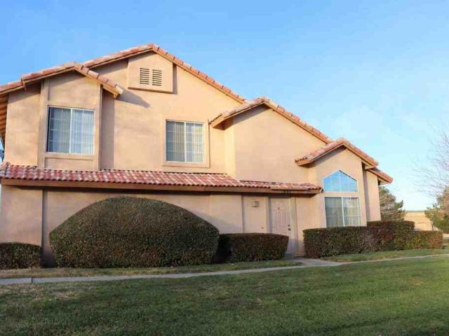 House for rent in Lancaster, California
