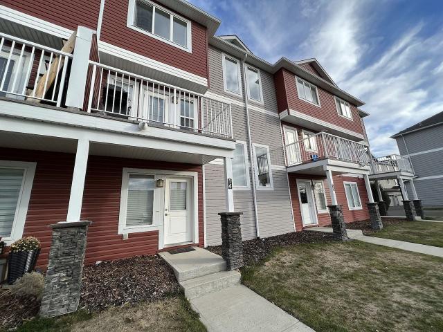 House for rent in Wedgewood, Alberta