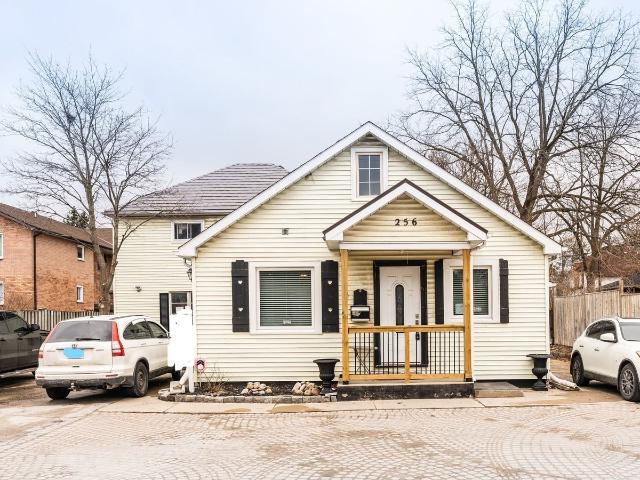 House for rent in Barrie, Central Ontario