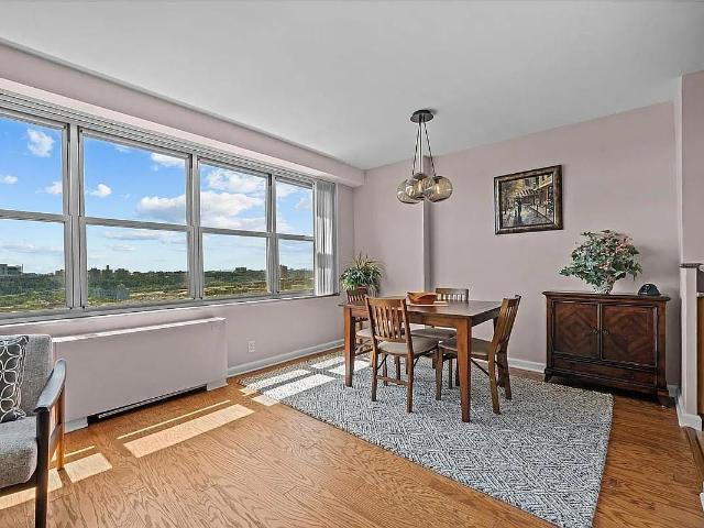 House for rent in The Bronx, Arverne
