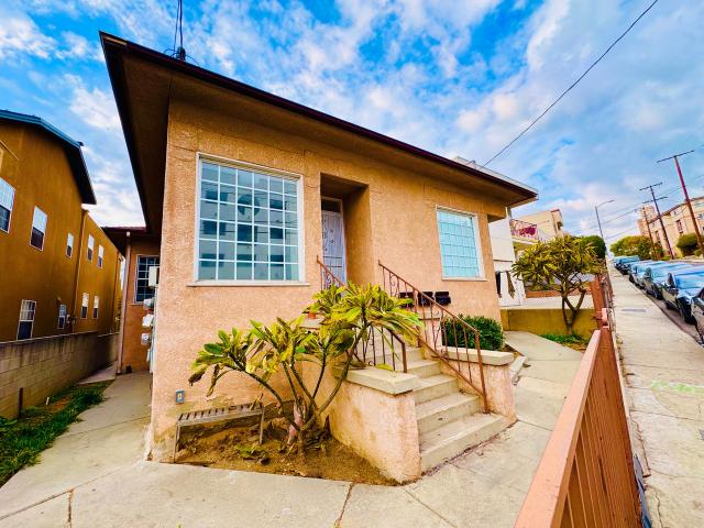 House for rent in Canoga Park, California