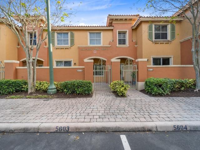 House for rent in Dania