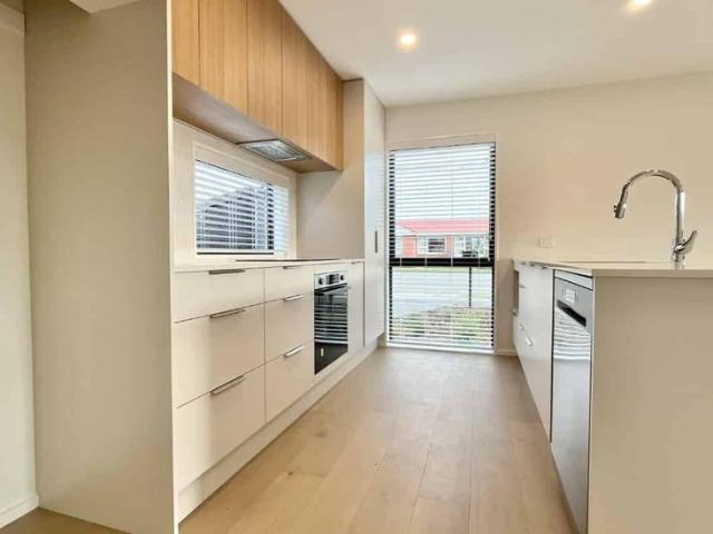 Apartment for rent in Chaslands, Canterbury