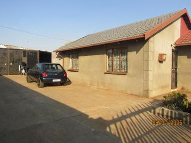 House for sale in Vosloorus