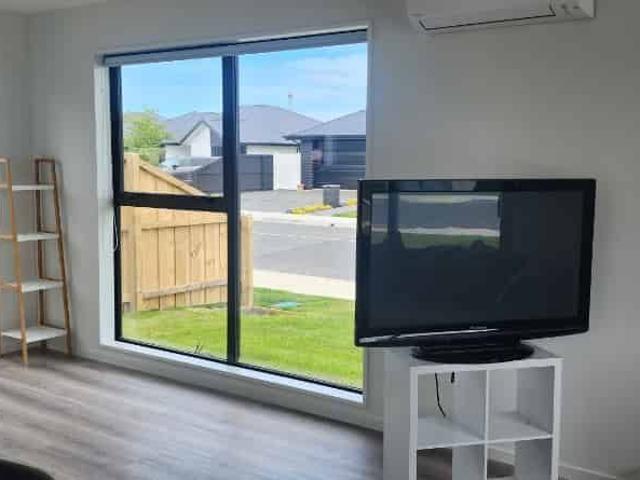 Apartment for rent in Ravenswood, Woodend