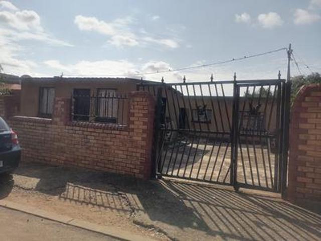 House for sale in Atteridgeville
