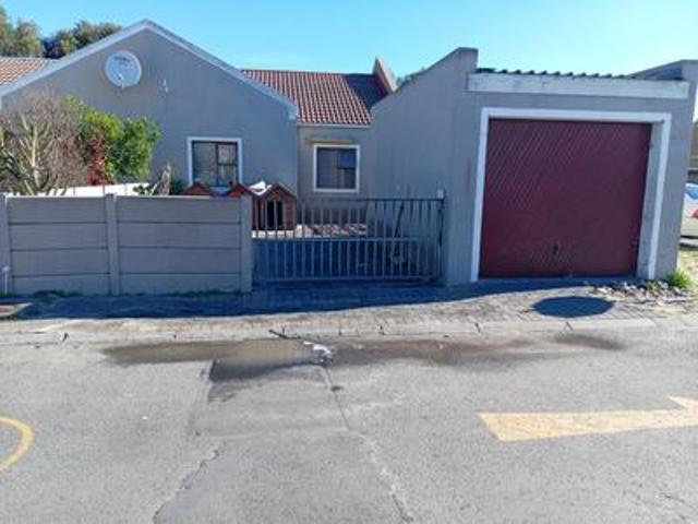 House for sale in Mitchells Plain, Western Cape