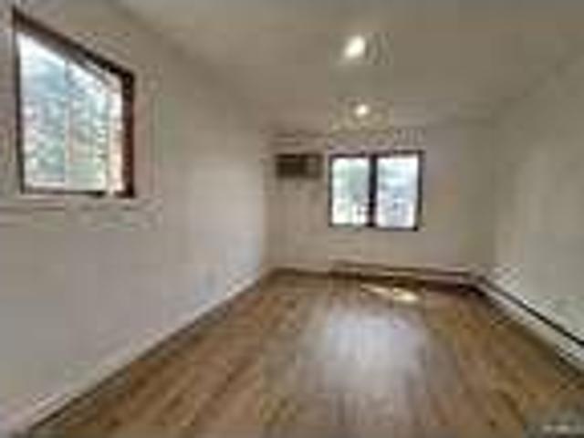 House for rent in Fort Lee, New Jersey