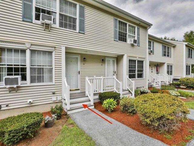 House for sale in Webster Woods, Hooksett