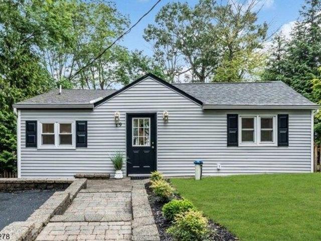 House for sale in Glasser, New Jersey