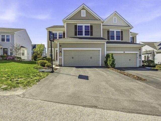 Condo for sale in Hopkinton, Massachusetts