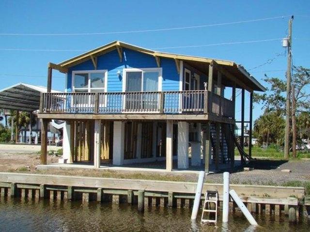 House for sale in Horseshoe Beach, Florida