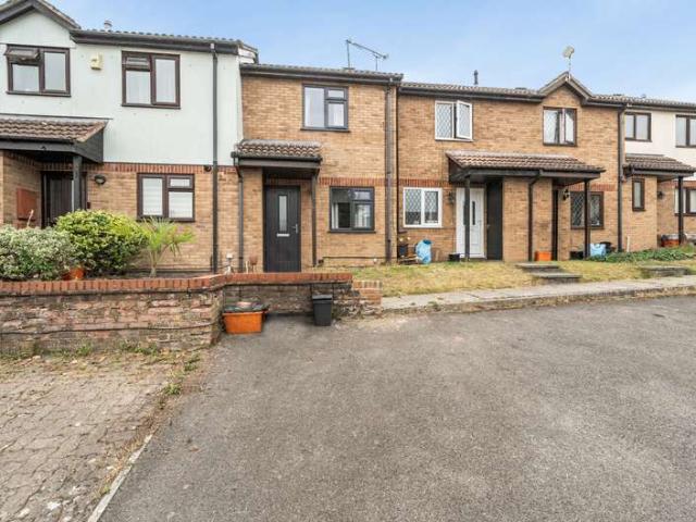 House for sale in Wood Hall, Woodhall Park