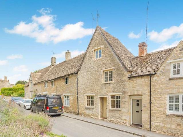 House for sale in Fossebridge, Gloucestershire