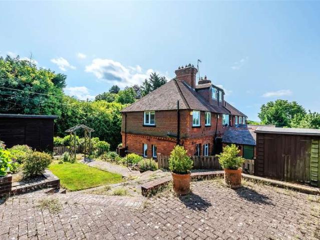 House for sale in The Butts, Kent