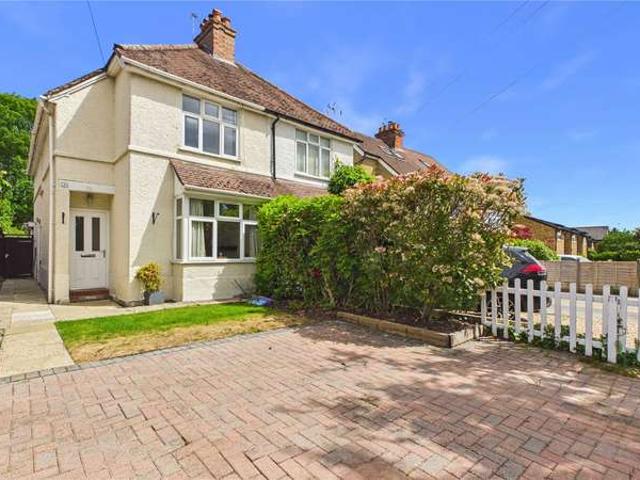 House for sale in Heol-las, Surrey