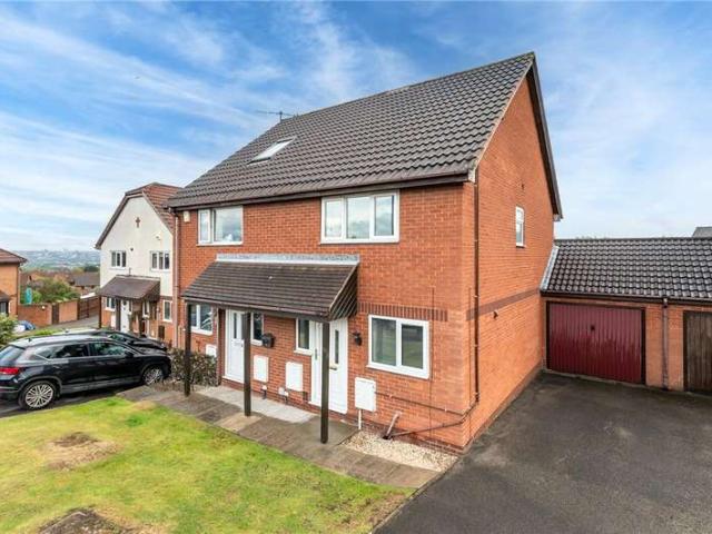 House for sale in Churwell, Leeds