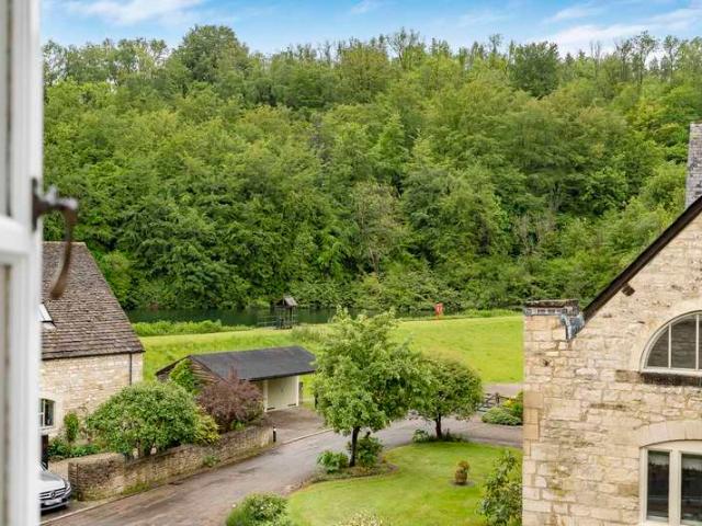 House for sale in Minchinhampton, School House