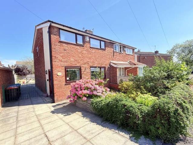 House for sale in Burtonwood and Westbrook, Burtonwood