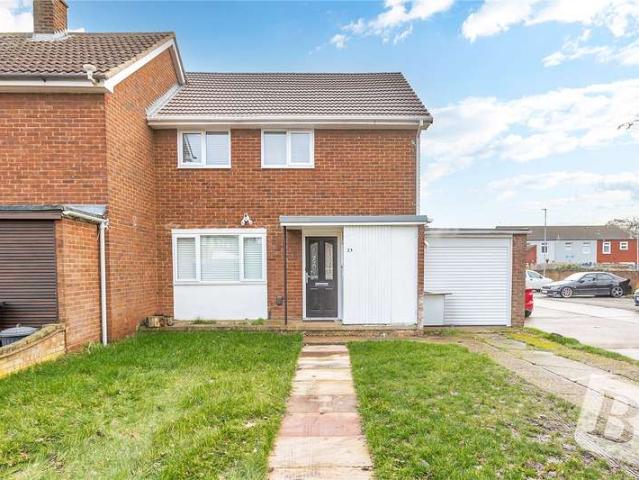 House for sale in Vange, Essex