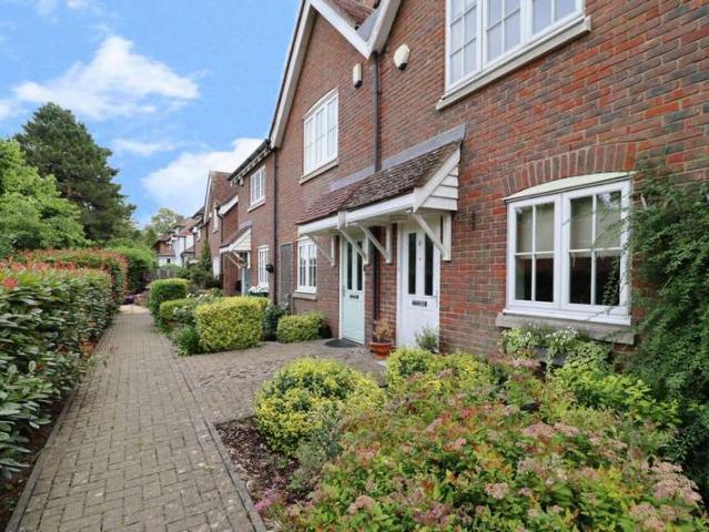 House for sale in The Butts, Kent