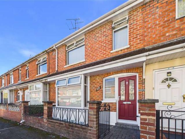 House for sale in Gorse Hill, Swindon