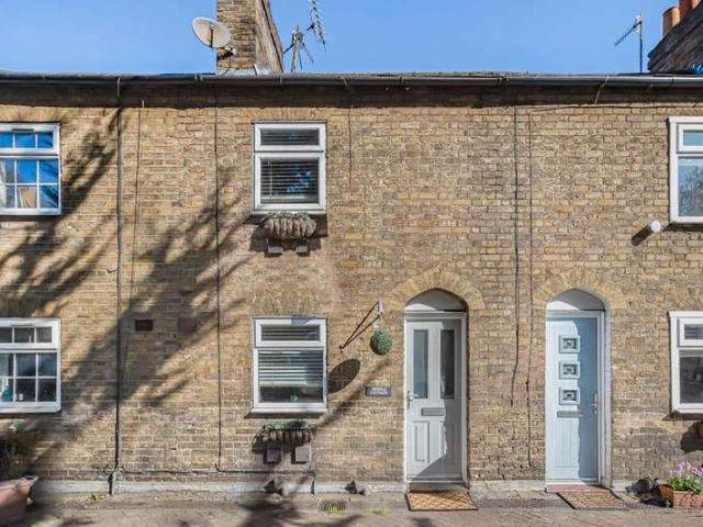 House for sale in Hertford, Colliers End