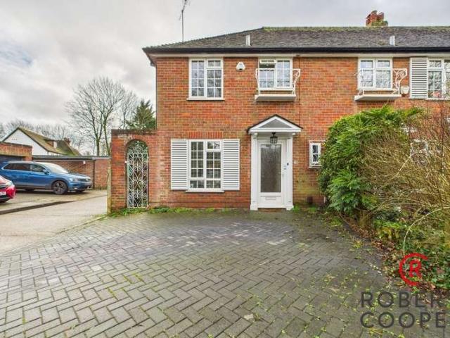 House for sale in Eastcote, Greater London