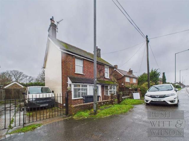House for sale in Lower Dicker, Cross In Hand