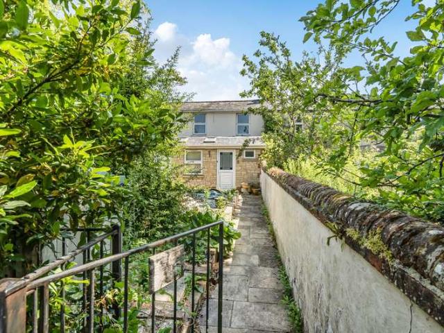 House for sale in New Headington, The Slade