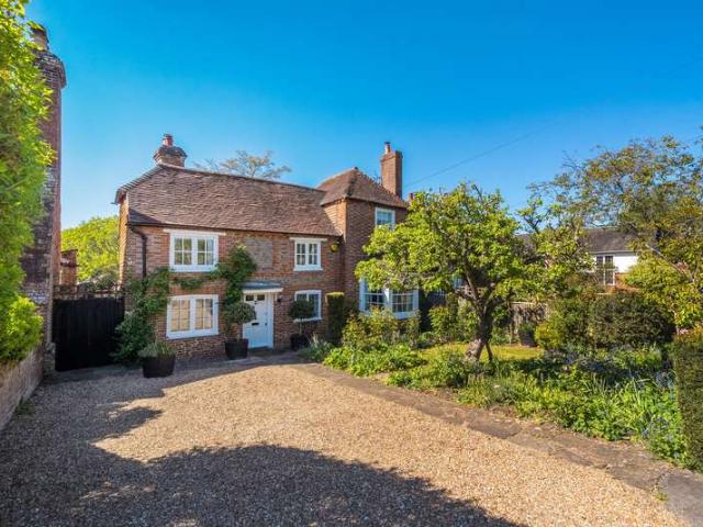 House for sale in Cox Green, Horsham