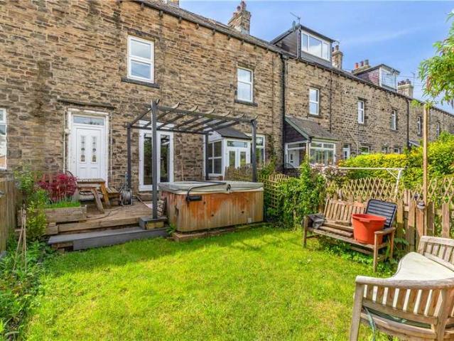 House for sale in Ben Rhydding, Bradford