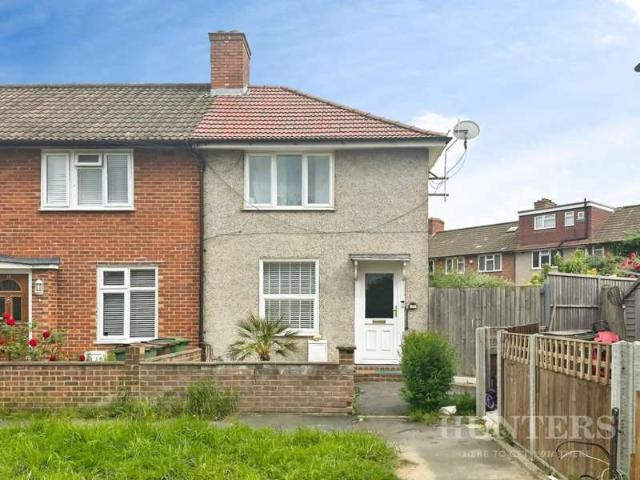 House for sale in Rosehill, Greater London