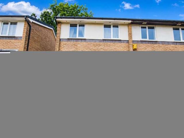 House for sale in Knowle Fold, Darwen