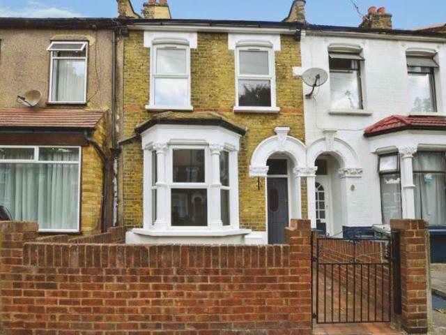 House for sale in Plaistow, Greater London