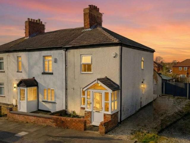 House for sale in Cheetham Fold, Greenheys