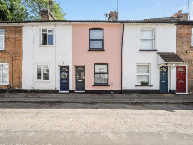 House for sale in The Butts, Kent
