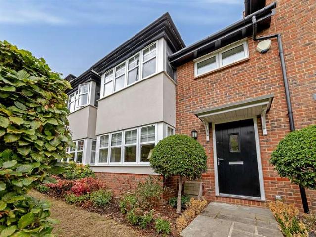 House for sale in King Harry Park, St Albans